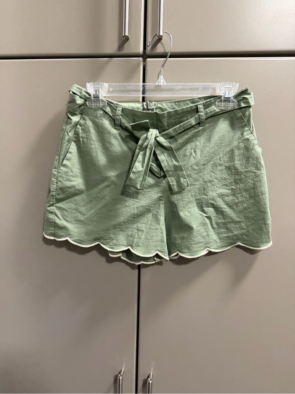 Brass Plum High-Rise Sage Green Scalloped Tie-Waist Shorts! Size Medium